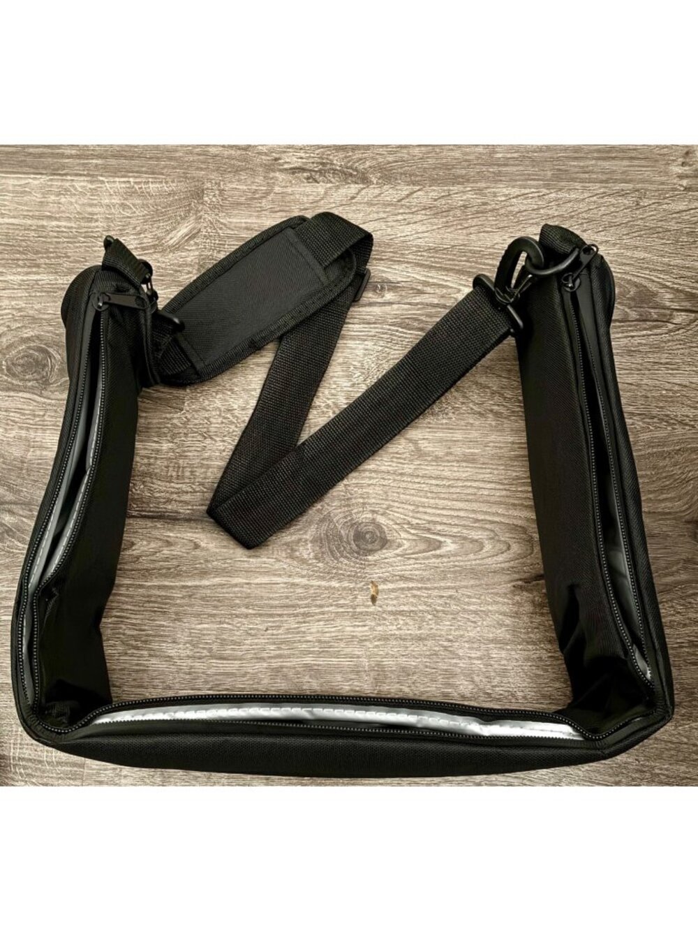 7 Can Insulated Beer Sleeve Cooler Black Golf Bag Beverage Carrier Shoulder Stra